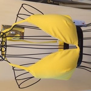 Nwt bikini top